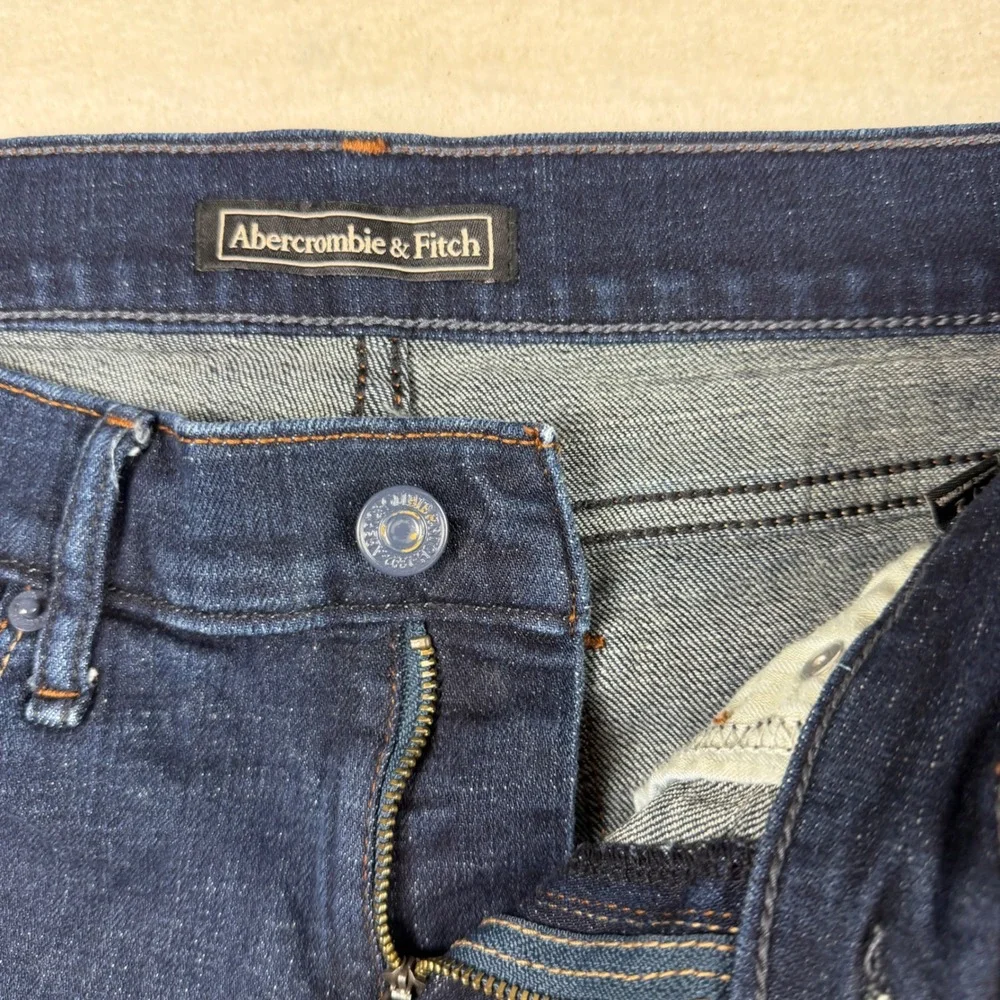 Abercrombie & Fitch Dark Wash Cuffed Denim Shorts Womens 26 2 Low Rise Indigo